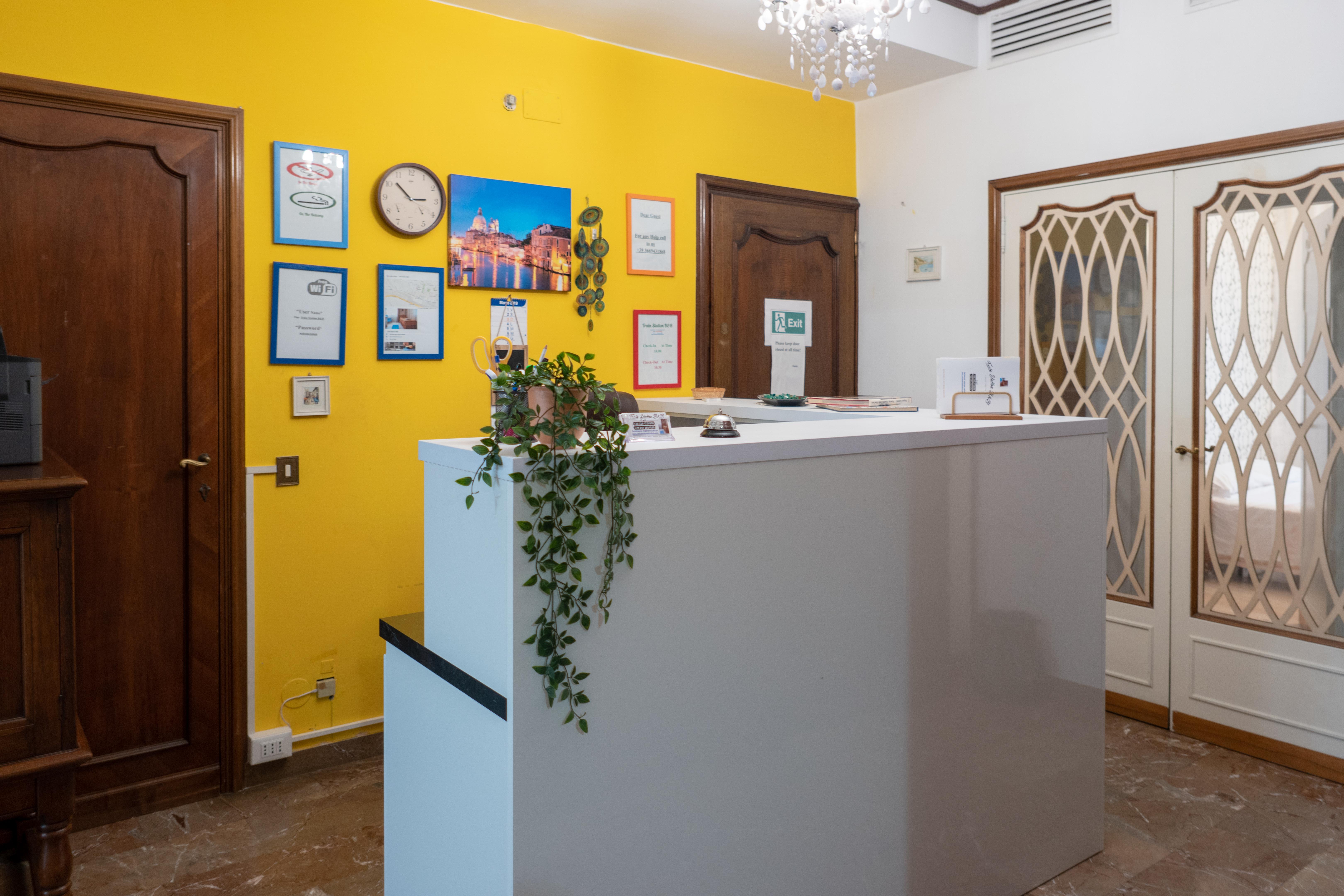 Guest House Train Station Venice - Atika & Atif Mestre Exterior foto